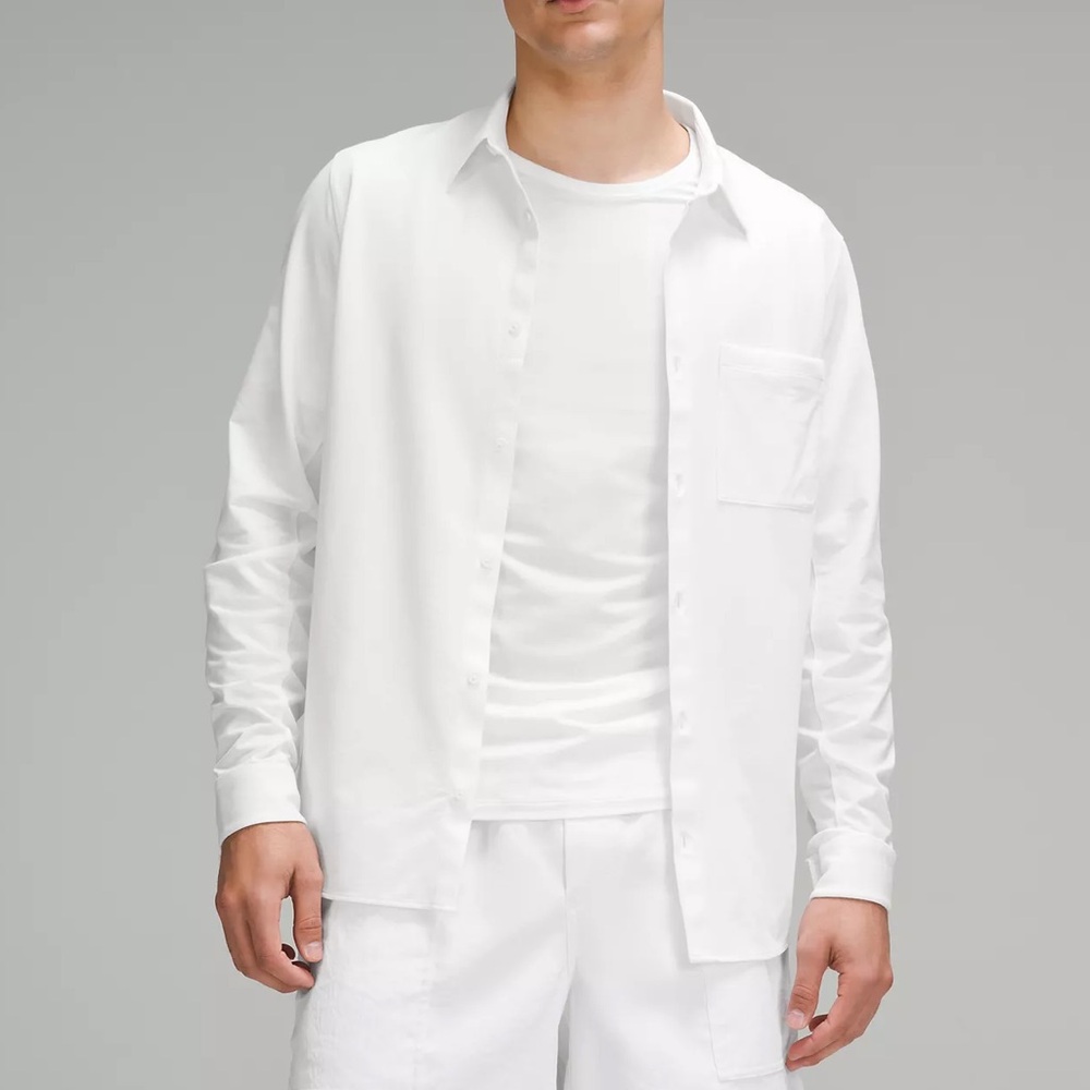 Lululemon commission long sleeve shirt pocket M button up white